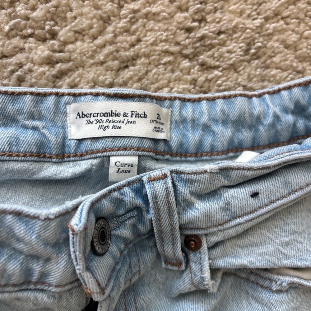 Abercrombie Curve Love High Rise 90s Relaxed Raw Hem Destroy Jean - Picture 5 of 7